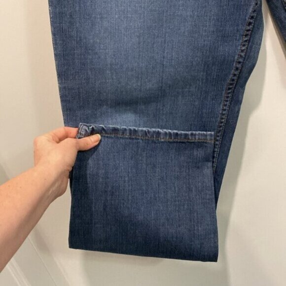 Calvin Klein Easy Fit Blue Jeans size 34 - Picture 4 of 14